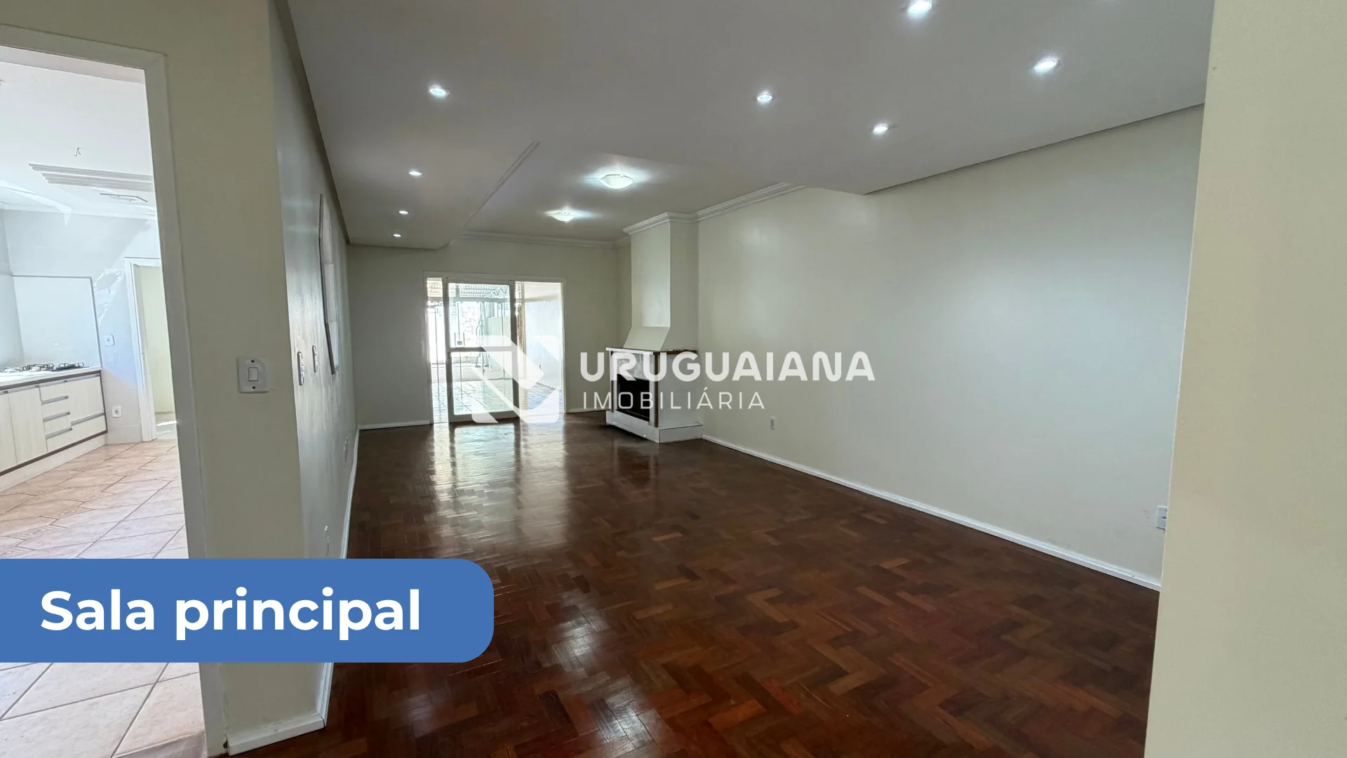 Casa de Alto Padrão em Condomínio 