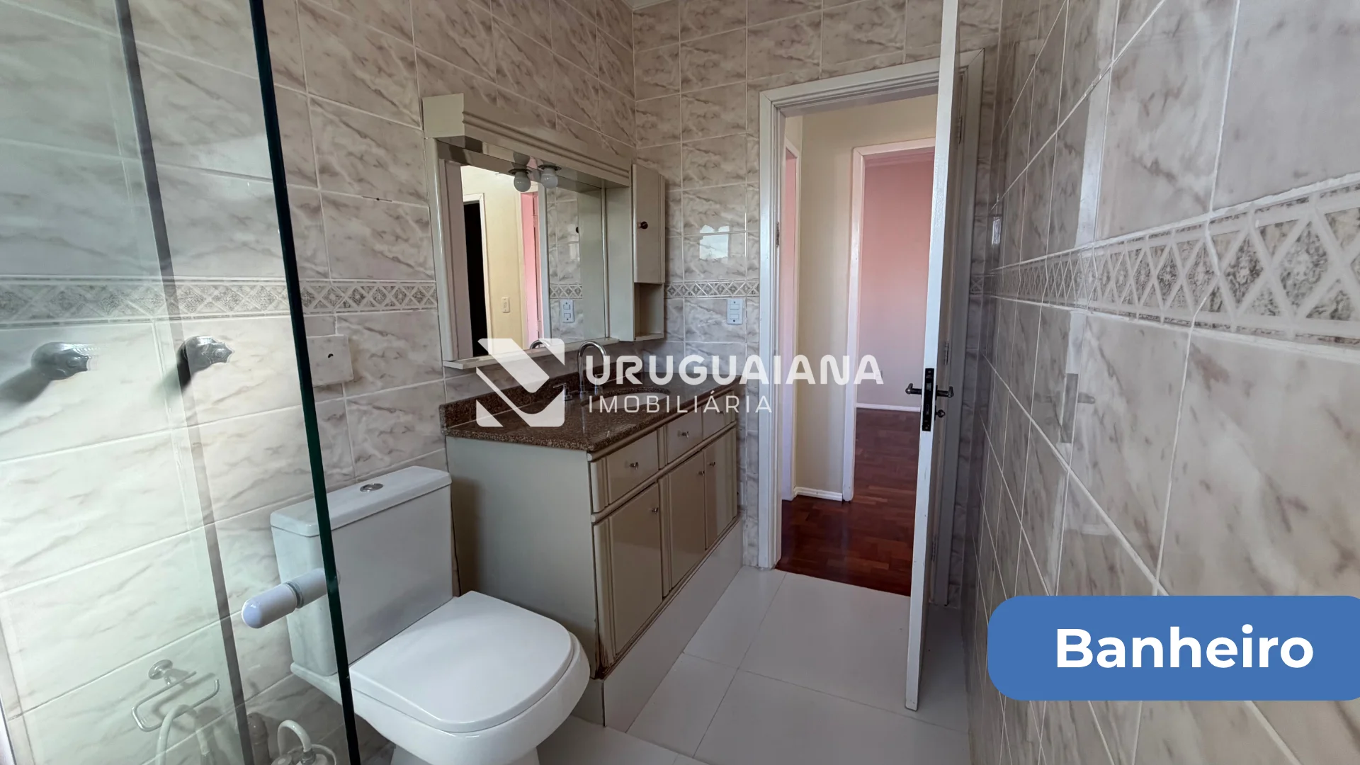 Casa de Alto Padrão em Condomínio 